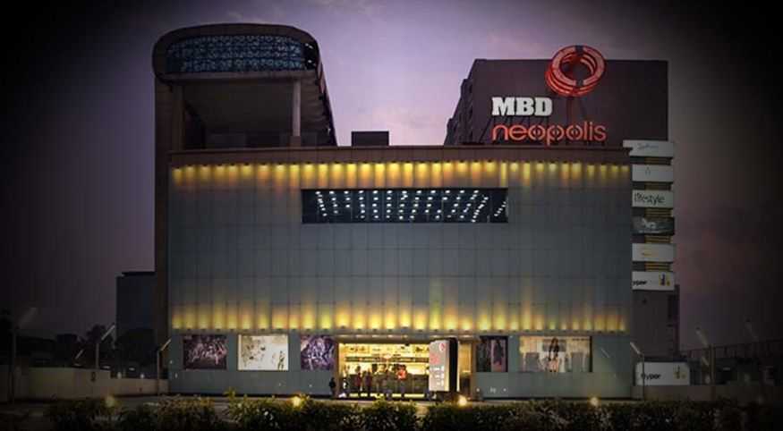 OmnitecGroup's tweet photo. MBD NEOPOLIS Ludhiana is new destination for a complete entertainment &amp; retail experience for visitors. For better experience of visitors Omnitec India has installed ticket based parking management system to control traffic flow at mall. 

#parking #parkingmanagement #parkinglot https://t.co/0Zvl63BiaM