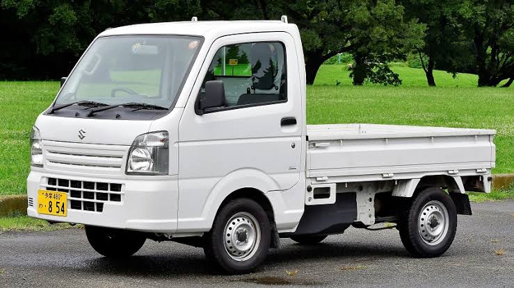 Skidrow スキッドロウ 格ゲー勢 へー 今 海外で日本の軽トラックが大人気なのか 燃費 機能 積載性 見た目 値段 シンプルさ 何にでも使えて 商売にもプライベートでも 実用性において これ以上の車は無いと世界中に需要が急激に広がってるとの事