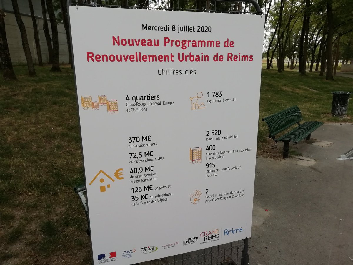 Signature par la Collectivité et les bailleurs rémois de la Charte de gestion des chantiers ayant pour objectif de bien accompagner les habitants dans les actions et travaux menés dans le cadre du Nouveau Programme de Renouvellement Urbain à #Reims
#NPRU #RelationClient