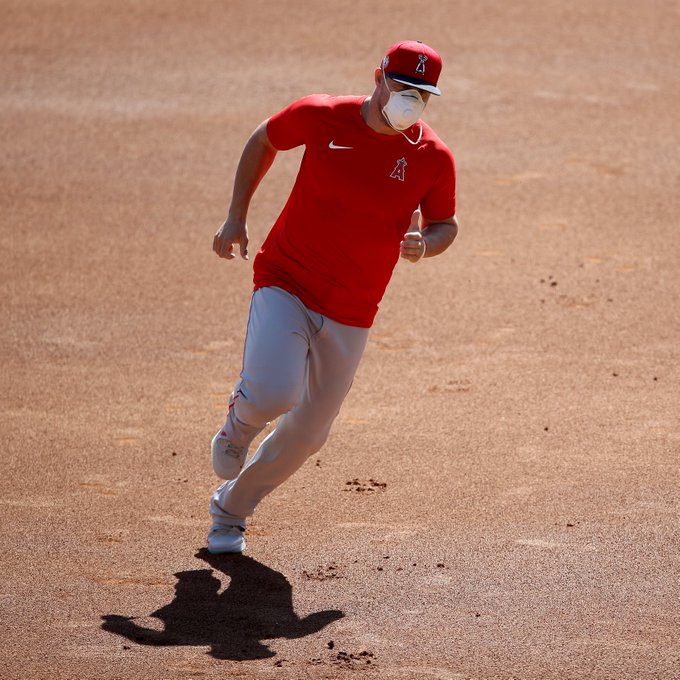 FMSBleachers's tweet photo. En @FMSBleachers todos somos @MikeTrout. 

#TodosLosHeroesDeberianLLevarMascarilla #MLBesp https://t.co/17GkztMo5F