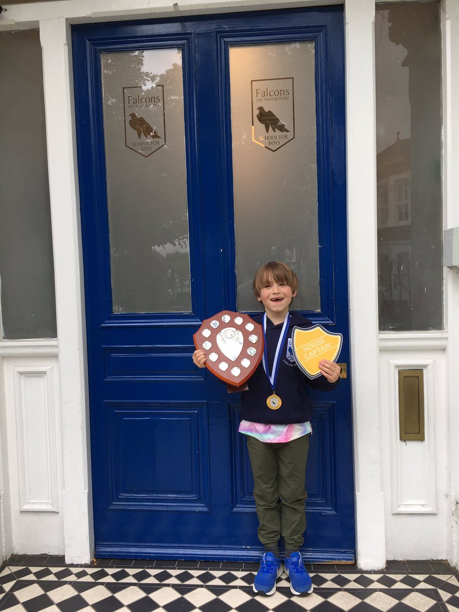 Head_FSB's tweet photo. Nothing will ever beat that the excitement of the last day of school. Congratulations to our Yellow House this year for taking the honour with the most points. #school #chiswick #falconspreprep https://t.co/bZCgUj3WFQ