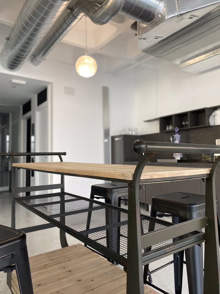 biworking's tweet photo. En #biworking  disfruta de los ratos de #descanso 🌿 ⌚️Pásate por la cocina para hacer un #break , comer algo, tomarte una caña... y charlar con otros coworkers 🍻🥗🍝🌯🗣 #coworkinglife #coworkingspace  #coworkingbilbao #break #biworking #Bilbao #cocina #cooking #cervecita https://t.co/3qkpgi5DUq