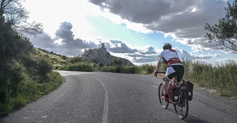 #Basilicata, un piccolo gioiello da esplorare in bicicletta bikeitalia.it/2020/07/08/bas… #cicloturismo | <a href="/bikeitalia_it/">Bikeitalia.it</a> cc <a href="/ferulaviaggi/">ferulaviaggi</a>