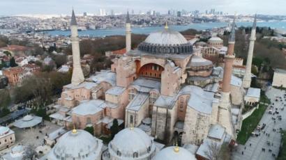haber_sb's tweet photo. #SONDAKİKA
Danıştay oy birliğiyle 27.11 1934 tarihili Ayasofya kararını iptal etti. "Cami Olmalı" dedi.
#AyasofyaCamiAçılacak https://t.co/xWOIHakHez