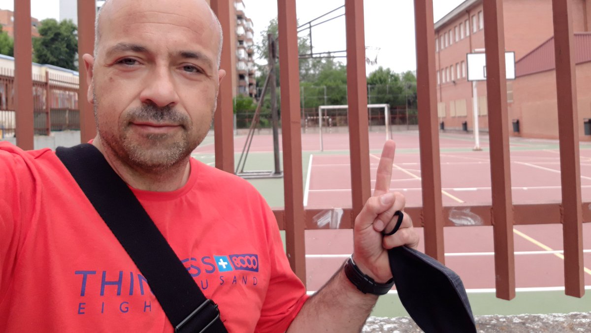 Aquí, en este campo de fútbol sala de mi colegio, empezó mi historia como entrenador, cuando vienes de muy abajo, aprendes a valorar cada pequeño logro que consigues.