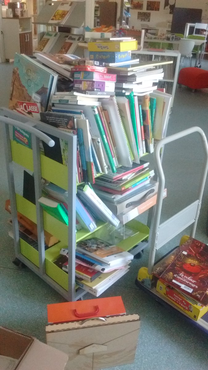 véro colin tweet media