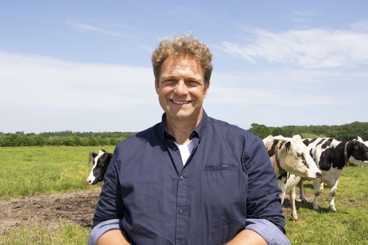 BoerenNatuurNL's tweet photo. De boerenwereld lijkt weer in brand te staan omwille van een #voermaatregel van vier maanden. �� 🌾 Waar komt deze woede en frustratie bij #boeren nu écht vandaan? Lees het in Alex' nieuwste blog. ⬇️ https://t.co/XUvCj3ie5r… https://t.co/ozvrUcb3JB