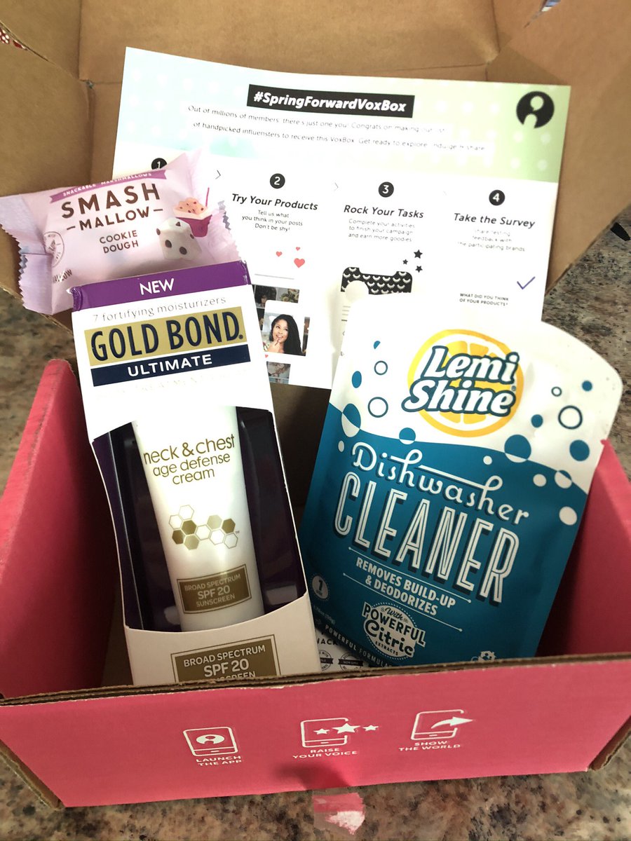 heifetzgirl's tweet image. Loving my @Influenster Spring Forward Vox Box!!! 
Fav product is Gold Bond Ultimate Neck &amp;amp; Chesr age defense cream. As a runner I need lots of TLC on the area that gets so much sun. 
@Snackapade @Lemishine #SpringForwardVoxBox #complimentary