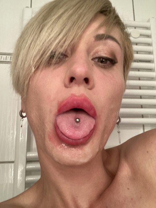Perfect morning 💋🍆 Just fucked hard in the mouth... and I love it 💦💦 https://t.co/TINJ57CQdB<a href="/tag/morningmotivation"class="tags"><span>#morningmotivation</span></a>