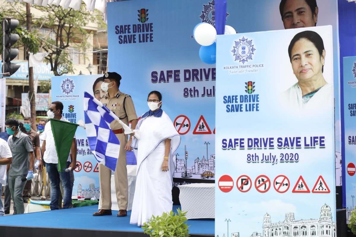 KolkataPolice's tweet image. Hon'ble CM @MamataOfficial flagged off two motorcycle rallies this afternoon at a function on the occasion of fourth anniversary of #SafeDriveSaveLife campaign in presence of @CPKolkata.