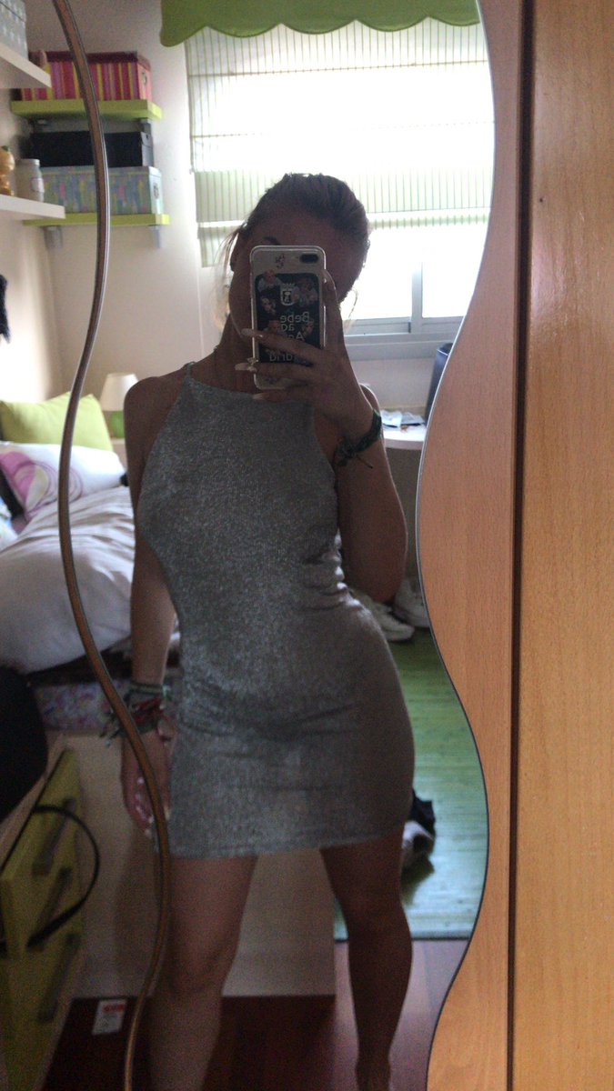 FindomNeri's tweet photo. Ayer me compré este pedazo de vestido, me queda como a una diosa, lo que soy, quien es el cerdo, pringao, PERDEDOR que va a reembolsarmelo??? PAGAD PERROS #findom #paypig #pelele #pagafantas #sumiso https://t.co/FyDe4ADcaO