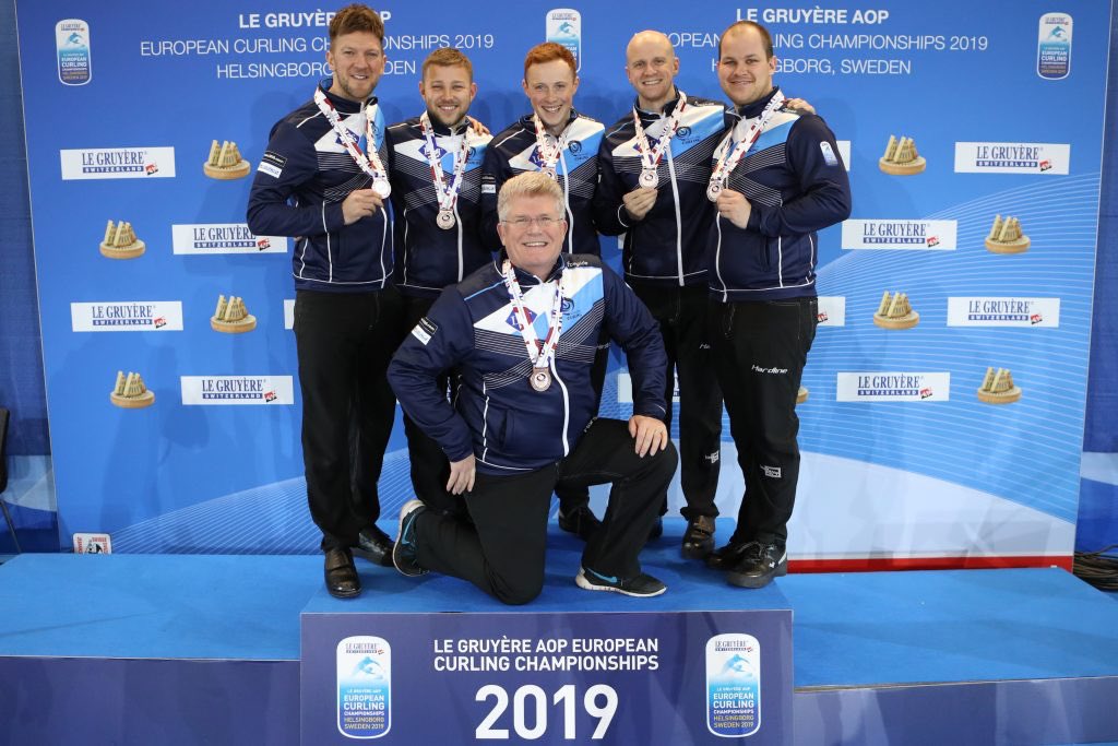 TeamPaterson1's tweet photo. Due to a change in strategy by British Curling, sadly Ian Tetley will not be our coach going into the 2020/21 season.

Tet has been a vital part of our team over the last two seasons. The impact he has had on our development both as a team &amp; as individuals is unquestionable. https://t.co/in77eEKjqP