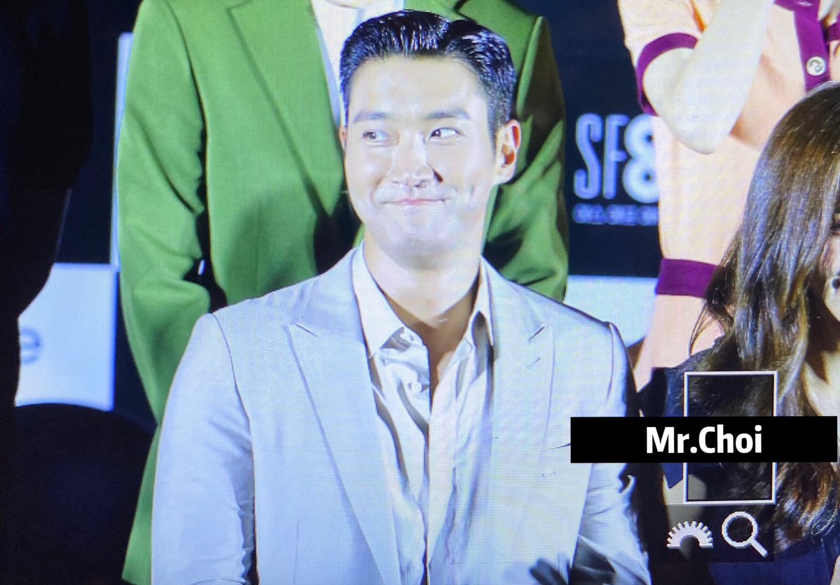 MrChoi_'s tweet photo. 200708 Siwon @ #SF8 press con: 유이 양이랑 찰떡 호흡 자랑하며 인터뷰 ���내 화기애애😆 올 베이지가 잘 어울리는 사람 드문데...역시 패완얼🤔 @siwonchoi
#siwon #siwonchoi #최시원 #崔始源 https://t.co/JAc1t9ABSe