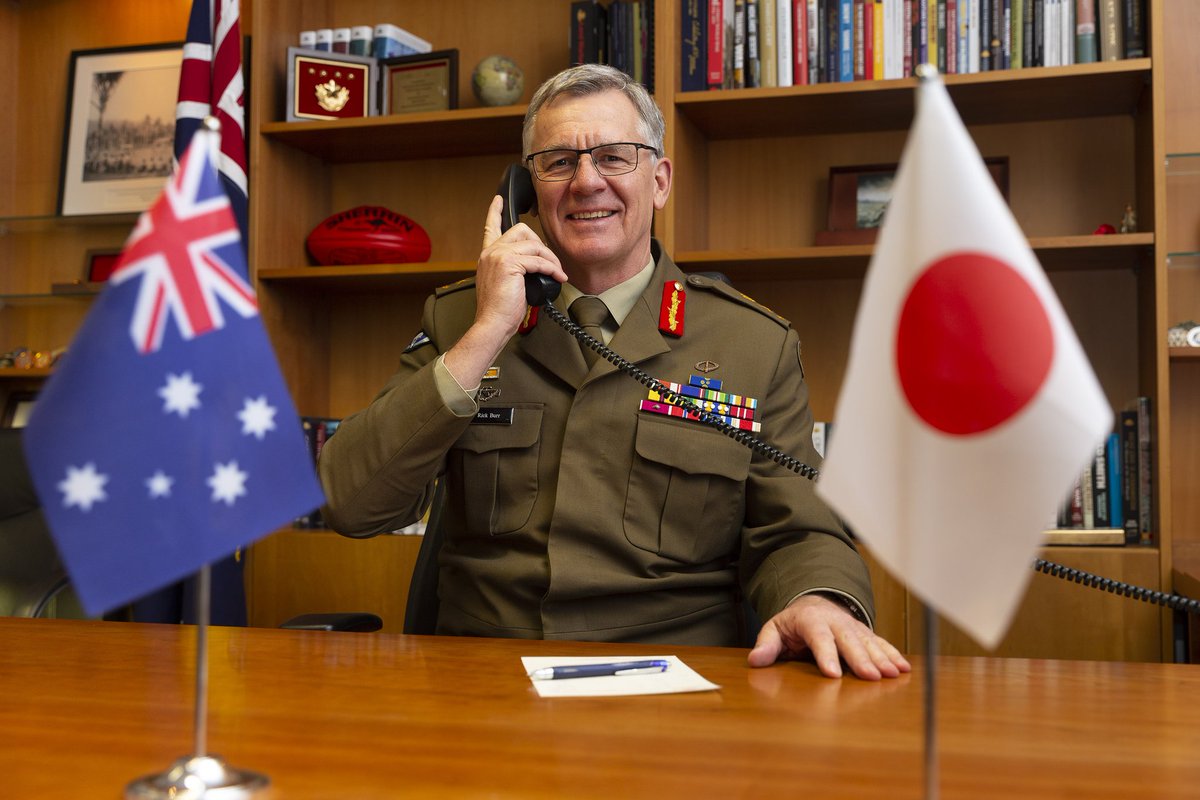 ChiefAusArmy's tweet photo. The JPN-AUS Defence partnership is key to maintaining a stable and prosperous Indo-Pacific region. Today I held a teleconference with my @Japan_GSDF counterpart General Yuasa to discuss how we can continue to strengthen our partnership. #ArmyInMotion https://t.co/Kt0VIrHF21