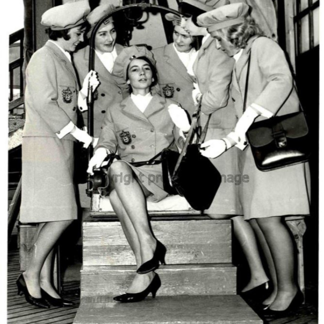 WestPierTrust's tweet photo. Another great picture of #Brighton #Promettes weighing in at #Westpier 1960 @Brighton&HoveStuff #Westpiertrust #Hove #Seaside #Summer https://t.co/2copACbaq2