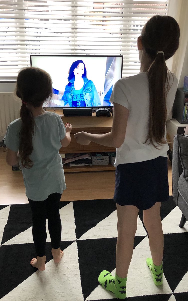 kellymcmaster4's tweet image. We started @CottinghamCofE Sports Day 2020 by dancing along to our teachers and yoga with Mrs Southcombe 🙂 
Long jump, speed bounce, throw and catch, target throw and leg kick activities done! Now having a well earned lunch break. #teamthink 
@stafford_pe