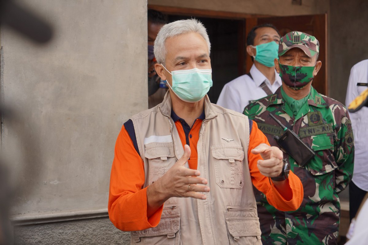 “Shelter harus ditata, terlebih harus ada SOP atau prosedur di dalam Shelter” tegas Ganjar Pranowo.