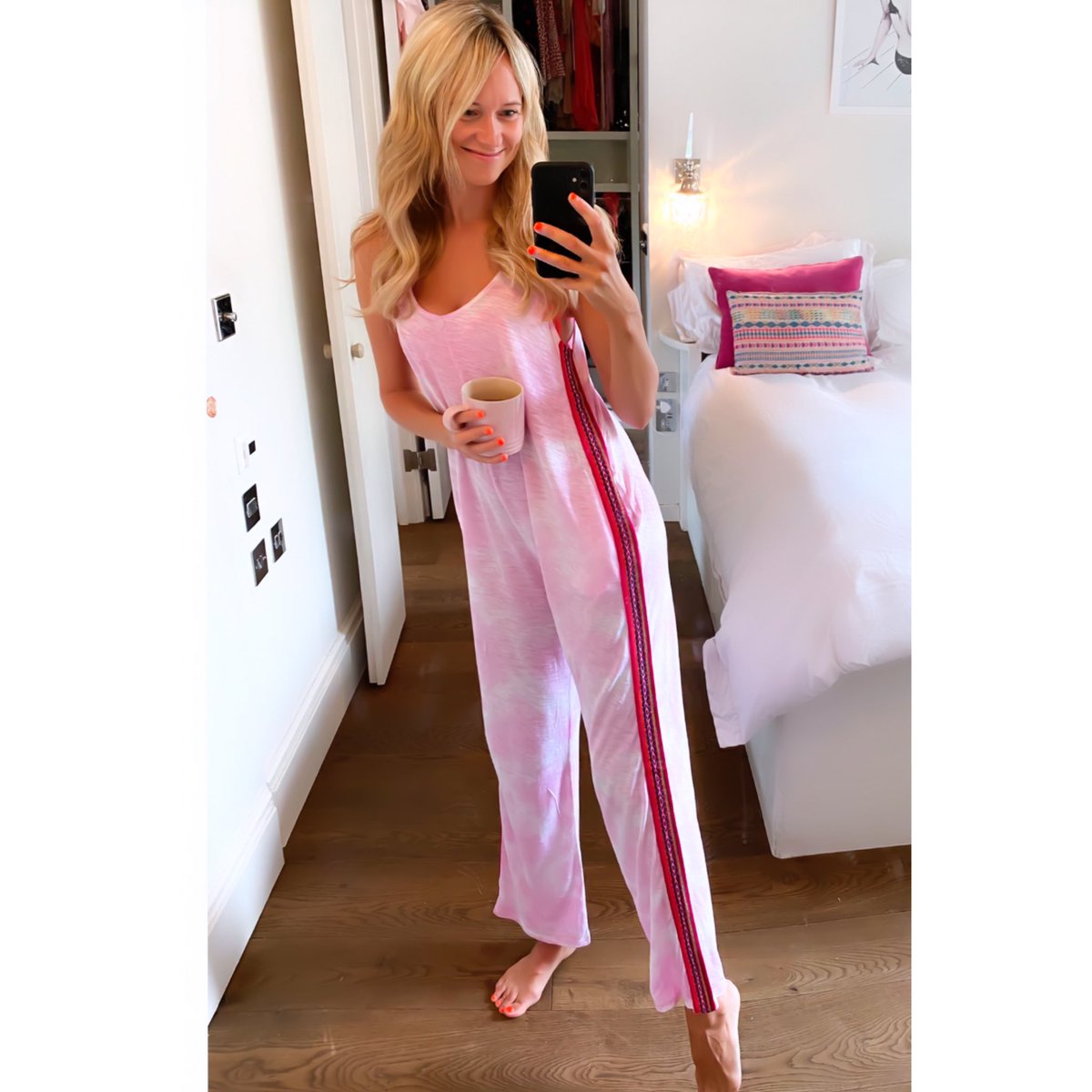 straightupstyle's tweet photo. I seem to have colour coded my life pink...#Relaxed #vibes to work from #home writing today in this Tie Dye Jumpsuit in pink by #beachwear designer @Pitusa_co . Love loungewear and this is perfect for chilling in at home, travelling and on the beach! 🏖💗 #style fashion https://t.co/FyBJUQS2JZ