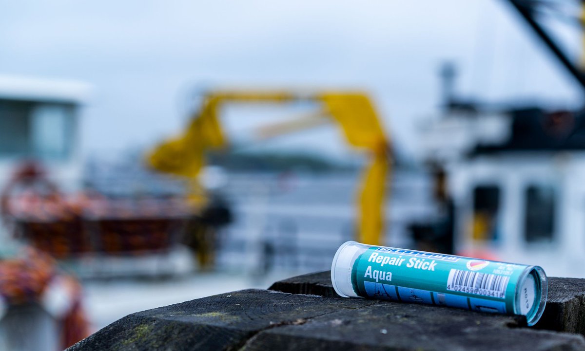 Nordtech_SPb's tweet photo. Ремонтный стик Weicon Repair Stick Aqua 🛳. Полимеризуется под водой, хорошая адгезия к мелаллам и пластикам. Доковый ремонт подождет... #Weicon #WeiconRepair #Nordtech https://t.co/V4oKQP6Zbz