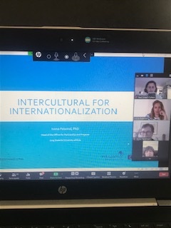 William_IaH's tweet photo. Our virtual summer training month is now on-going with 5 workshops about different aspects of Internationalization at Home. Today we discussed Intercultural for Internalization!
@William_IaH  #WilliamIL https://t.co/L4OzGrKIxo
