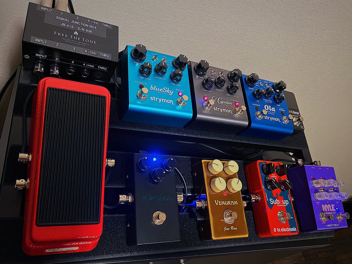sing_0808's tweet photo. My favorite board
#guitar #effecterboard #strymon #vemuram #monica #tcelectronic #vertex https://t.co/KUWgRjKg4B