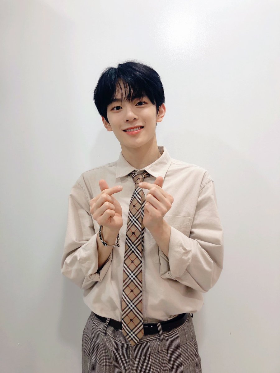 VERIVERY_OFFICIAL tweet media