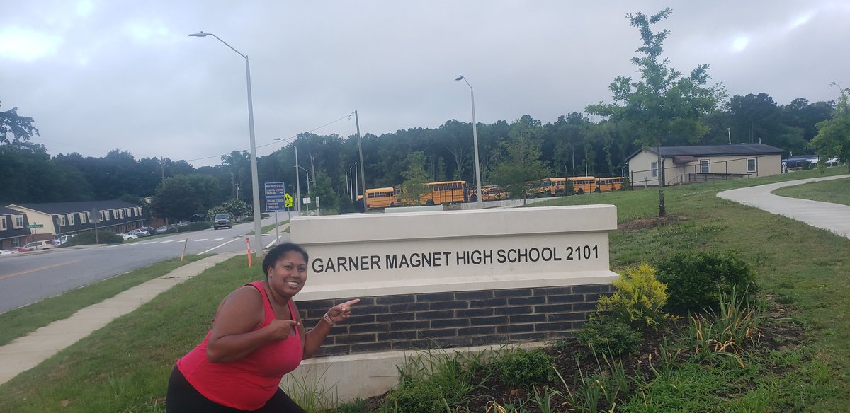 MrsRCurtis's tweet image. 4.76 miles and a trip around the good old @Garner_HS! #ClassOf2000 #healthywake @healthywake @vseeagles @SEasternArea