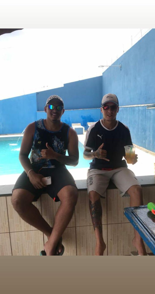 eoDN_'s tweet photo. Boa primao https://t.co/hv9odF5s5h