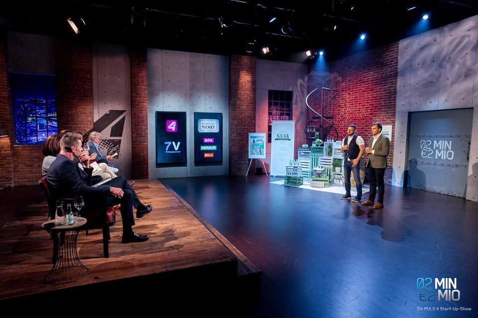 Gestern strahlte PULS 4 abermals zur Primetime die besten 2 Minuten 2 Millionen Pitchs der vergangenen Jahre aus und wir sind stolz ein Teil davon zu sein. 
Wir sind einen weiten Weg gekommen und dankbar für jeden, der an uns geglaubt hat. 
#austria #sommer #drink
(© Gerry Frank)