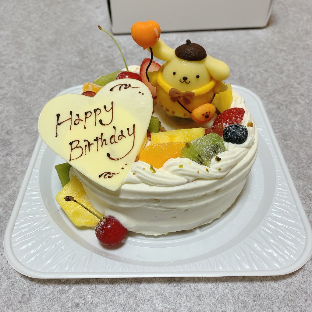 ひよこ ぽむ 昨年に引き続き U W U 昨日7 7がお誕生日だったので プリンくんのマジパン付きバースデーケーキをオーダーしました 今年はプリンくんのポムバサダーイベントのお洋服で作ってもらいました 今年もハイパーかわいいいい ひよこ ぽむ 昨年に引き続き U W U 昨日7 7がお誕生日だったので プリンくんのマジパン付きバースデーケーキをオーダーしました 今年はプリンくんのポムバサダーイベントのお洋服で作ってもらいました 今年もハイパーかわいいいい