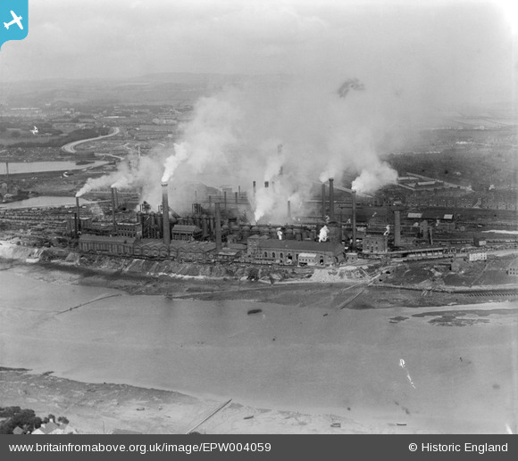 I think the earliest surviving  #Aerofilms images of an iron/steel works are at Barrow in Furness. https://britainfromabove.org.uk/en/image/EPW004059