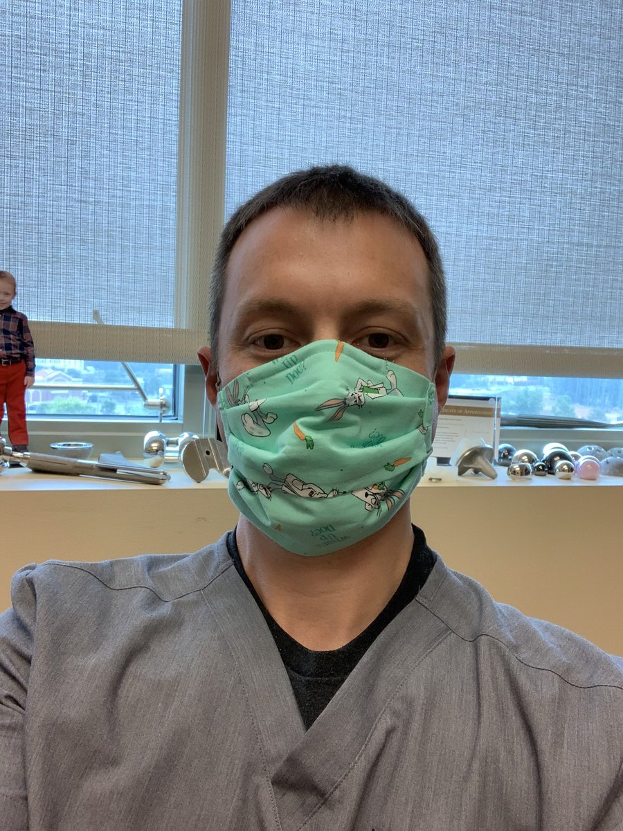 @mymomthesurgeon @drnimamehran @DianaShibaMD thanks for the tag @mymomthesurgeon One our our nurses makes our mask! #showmeamask @nmiladoremd @jaimelbellamyDO @djschuett