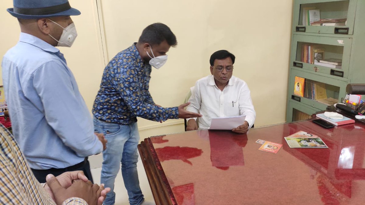 Narayan66699288's tweet photo. मध्य प्रदेश पोषण अभियान प्रोजेक्ट की टीम  को महिला एवं बाल विकाश विभाग ने बाहर कर दिया ओर उन्हें 3 माह का वेतन नही  , नई कॉन्ट्रैक्ट करने के लिए मुख्य मंत्री जी ने बोला भी परन्तु उसे भी करने को मना किया , हम सभी 1027 लोगो का निवेदन है कि हमारी सैलरी दे और दोबारा जॉब पे रखा जाए। https://t.co/SUc55v58PK