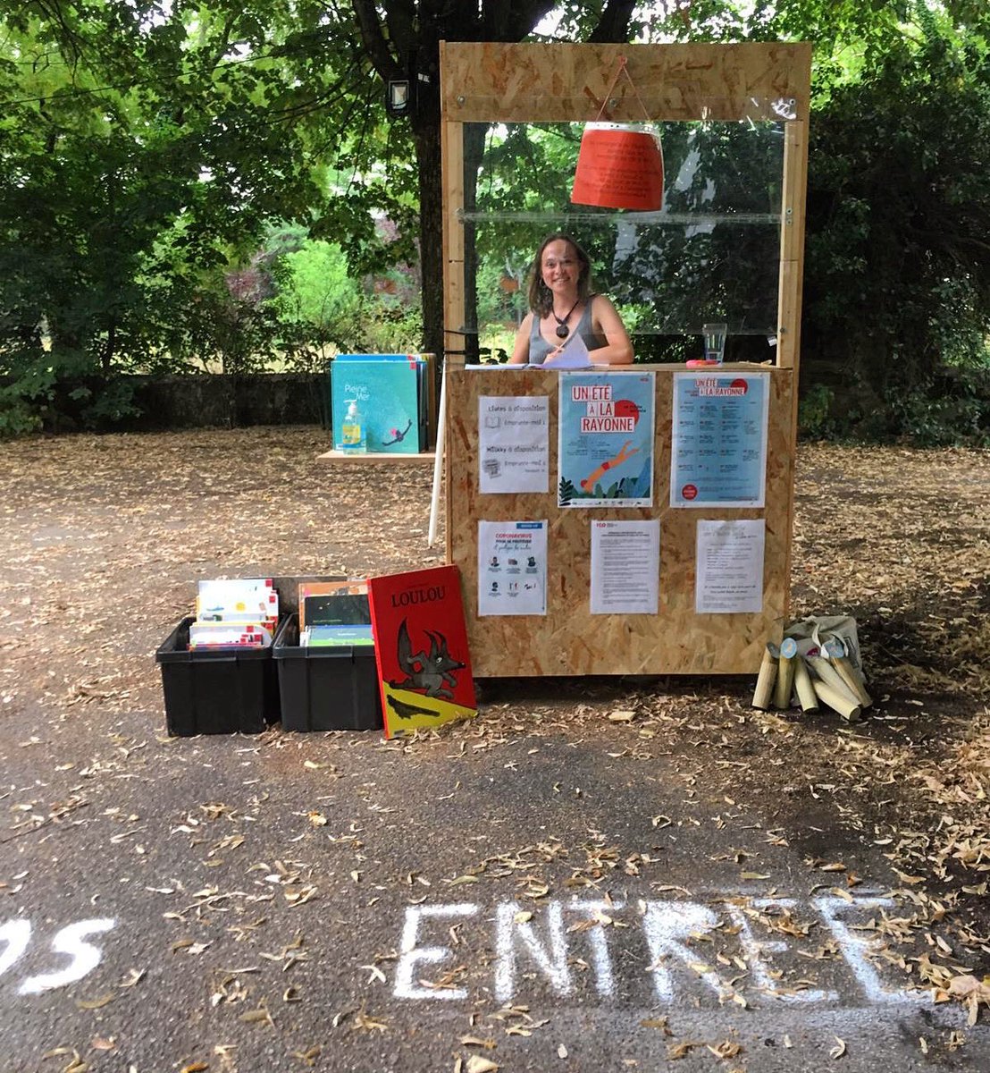 LaRayonne's tweet photo. La conciergerie réouvre ses services !
- Prêt de mölkki à utiliser sur place 
- Mise à disposition de livres pour enfants avec elizabeth à la lecture
- Photocopies et impressions
- Prêt d’outils, mais aussi repassage, retouche, affranchissement...

 ess@cco-villeurbanne.org https://t.co/6XMZbNqm4Y
