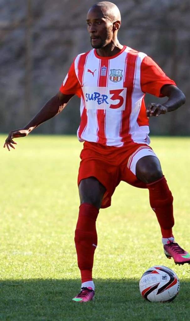 yanmae's tweet photo. #foot #football #birthday 🎂 Joyeux Anniversaire @JimmyModeste 🇨🇻🇫🇷 (3⃣9⃣ ans) ex défenseur de @ParisFC @LEMANSFC @SB29 @fcpenafiel  @ChamoisNiortais @bohemians1905 @pafosfcofficial @neasalamis1948 AO Glyfadas 🇬🇷 @FCM_Auber 
Actuellement adjoint au @RedStarFC https://t.co/HO4KZgvNpc