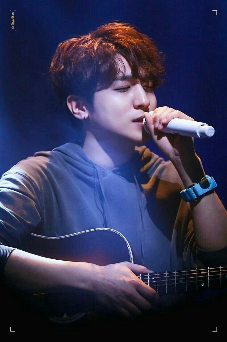 just photos of sungjin i got from pinterest [ a devastating thread ]