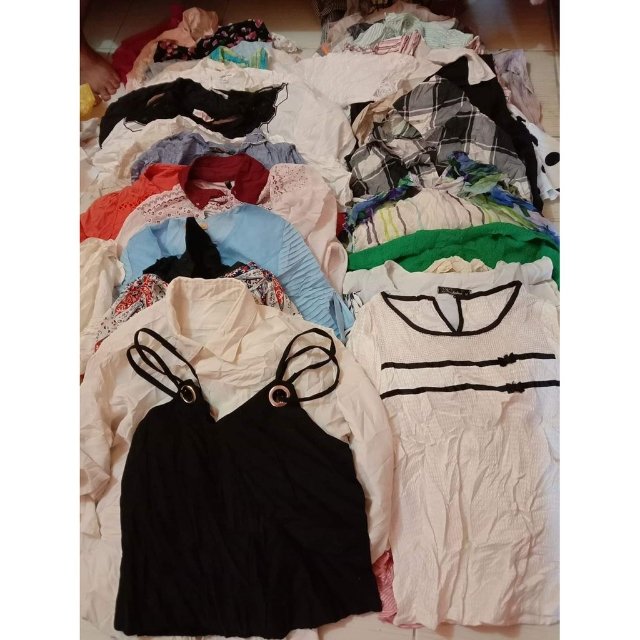 teatro_jan's tweet photo. I'm selling COD 45 KLS KOREAN FASHION POLO BLOUSE FOR WOMEN / LADIES VIP  PRELOVED UKAY UKAY BUNDLES / BALES for ₱7,500. Get it on Shopee now! https://t.co/2UTTs1qkS3 #ShopeePH https://t.co/tMXgi0rfjw