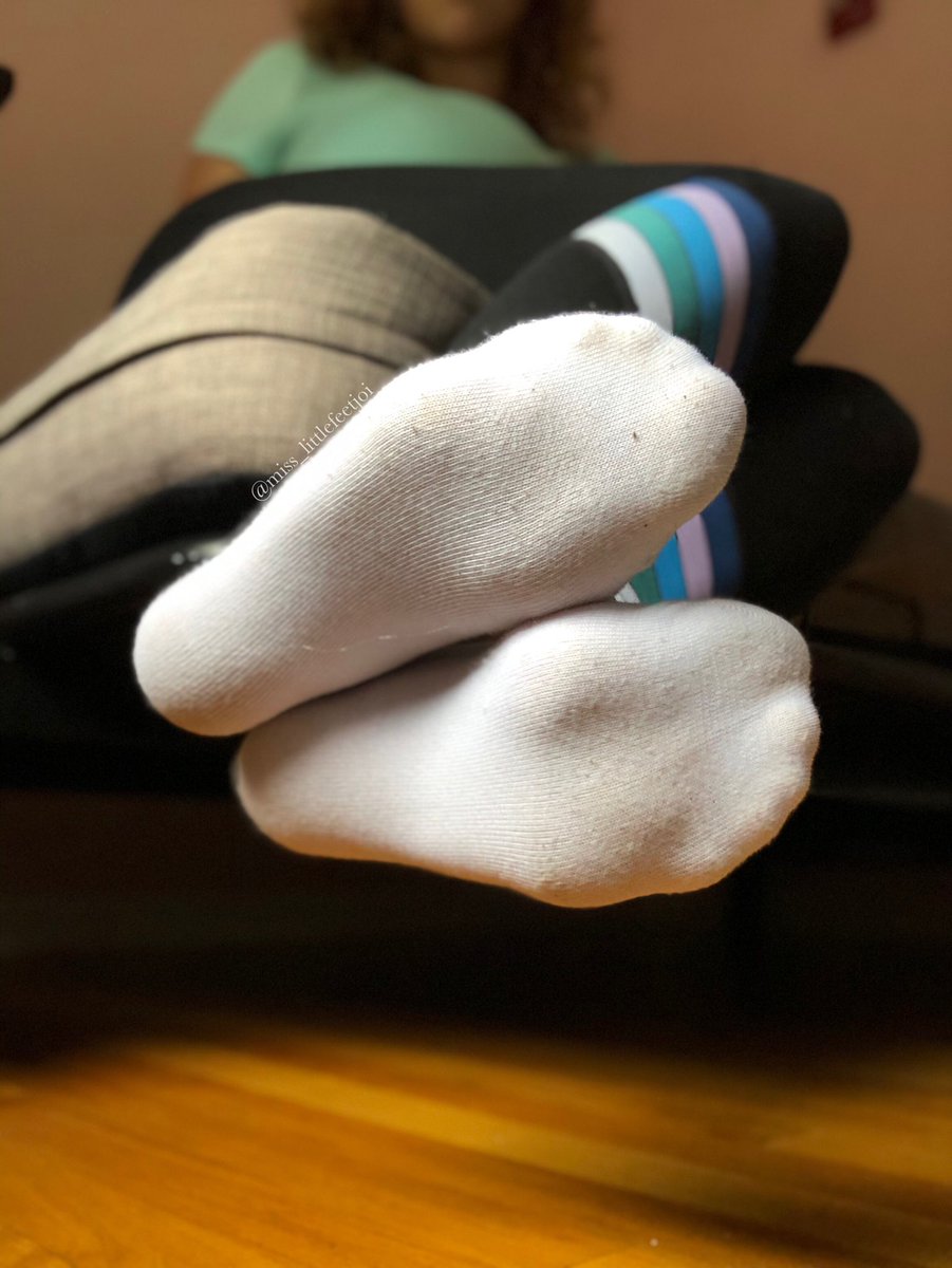 Miss Littlefeetjoi tweet media