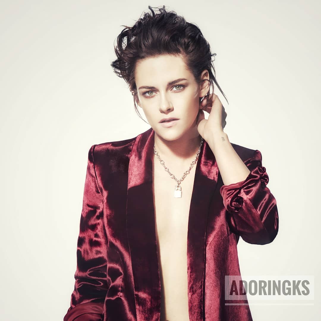 AdoringKS's tweet photo. #kristenstewart #saturdaynightlive #snl2017 #photoshoot 💛 https://t.co/8MIRedXpuP https://t.co/yuQ4HcY1oc