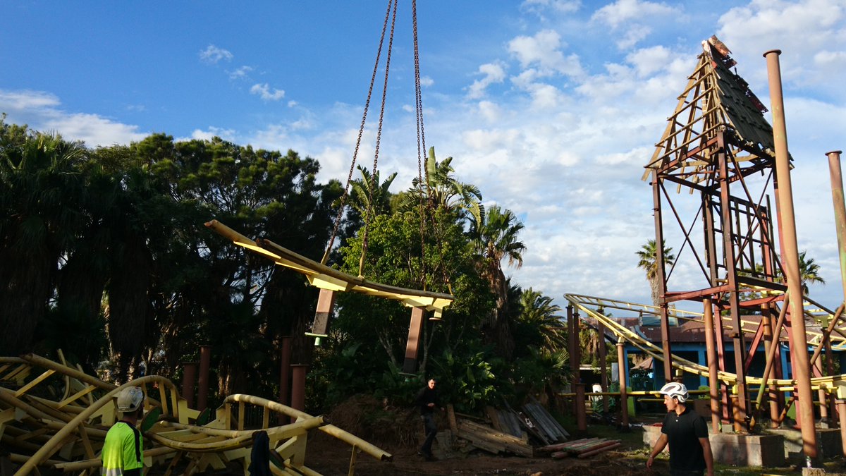 srideservices's tweet photo. Dismantling of Bushwacker in Ratanga Junction, South Africa. 

We dismantled this Junior Coaster by Vekoma in 2018. 

From over 100 Vekoma Junior Coasters, this one was the southernmost in the world. The ride was relocated during the same year. 🌍 https://t.co/aVwX71Msem