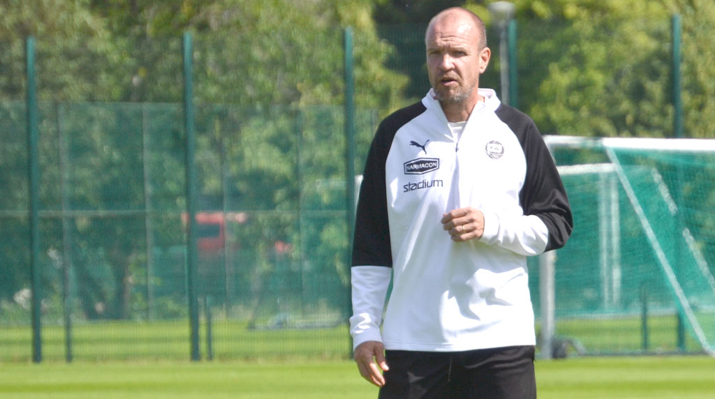 #FCTPS päävalmentaja Tommi Pikkarainen vastaa mm. kysymykseen, mistä nykyisessä jalkapallomaailmassa löytyy laatua seuraan hankittavaksi.

Kuunteluun mm. Spotifystä, tai alla olevasta linkistä.

wp.me/p7cEM7-ic

#podcastfi #UrheilunAani #futis #jalkapallo #veikkausliiga