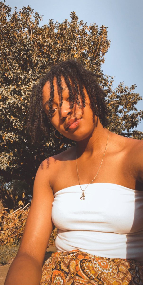 lynia_5's tweet photo. Summer tings🌻💛🧡 https://t.co/Itf3eNGxEN