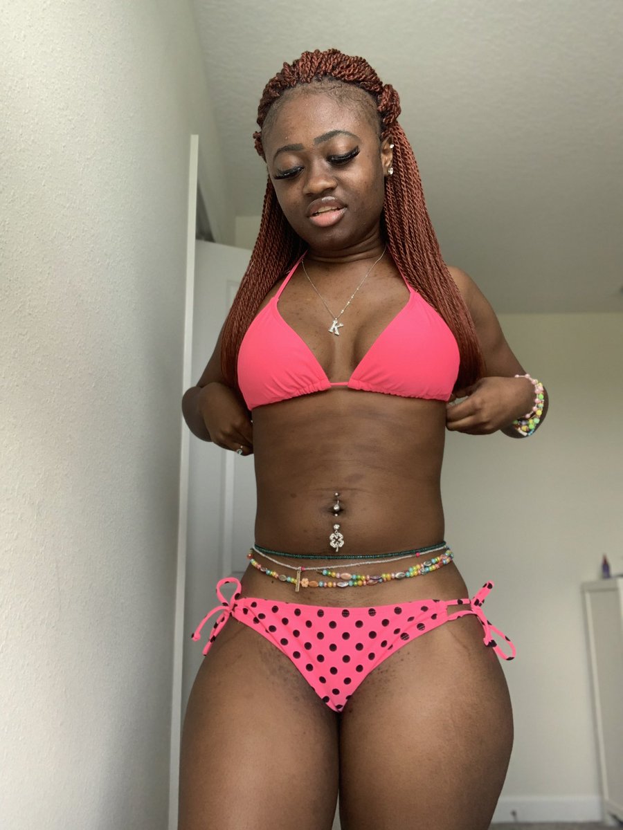 Hycianna's tweet photo. Vacation Vibes💖🌈💕 https://t.co/febwkHA7m7