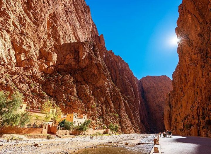 RealMoroccoAdv1's tweet photo. Todra Valley and Tadra Gorge a magic place, one of the best destination to visit in the southeast of Morocco situated in Tinghir City, the road to Sahara desert from Marrakech
@RealMoroccoAdv1
Por más información en: 
Realmoroccoadventures@gmail.com 
#Morocco #Todragorge https://t.co/7ezLsGnx9C