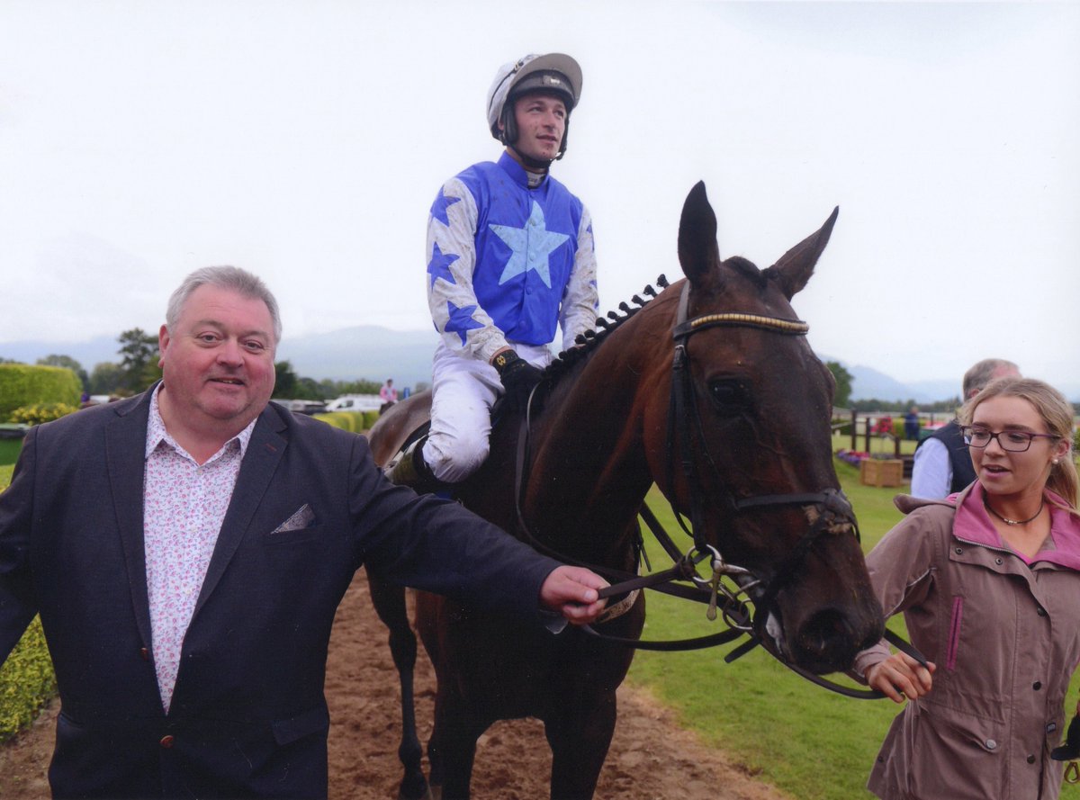 jeremysykes60's tweet photo. How time flies by..!! One year ago today Robin De Carlow wins the @BetVictor Novice Chase @KillarneyRaces #PrincessRobin https://t.co/v5an9cbsqU