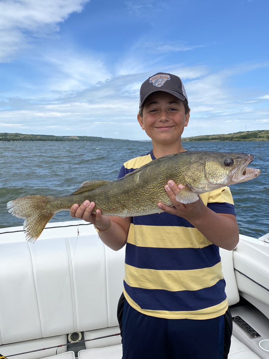 When your kid hammers his new PB for walleye...just over 26” and 9lbs !!!! 🎣