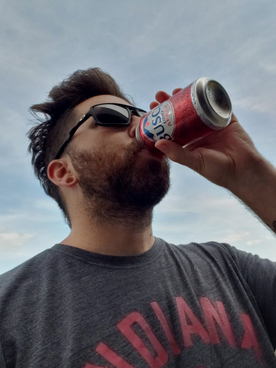 GizmosStepdad's tweet photo. @BuschBeer #BuschProtection #BuschLightApple #Sweepstakes got me some crispy bois ๐๐ https://t.co/mBIkkGXKmO