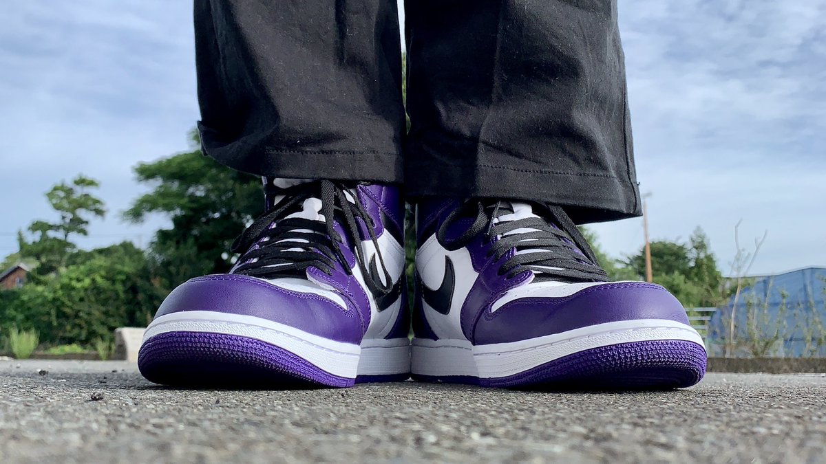 NIKE AIR JORDAN 1 RETRO HIGH OG 'Court Purple' （2020）

雨降らないでよ〜🌞

#nike #aj1 #airjordan1 #aj #aj1og #aj1high #courtpurple  #airjordan1og #nikesneakers #swooshgang #sneakers #sneakerhead #onfoot 
#ナイキ #ジョーダン1 #エアジョーダン1 #スニーカー