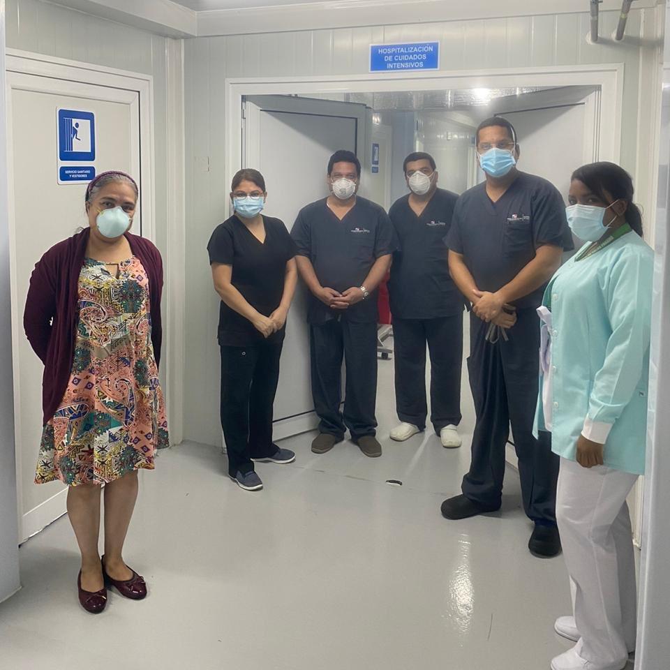 lourdesmorenoc's tweet photo. Mucho se ha hablado del Hospital Panamá Solidario "El Hospital Modular", pero en nada de lo dicho se capta la esencia del arduo trabajo que allí se lleva a cabo. 
Hoy pude sentir ese calor humano, el esmero y dedicación que le brinda todo el personal de salud a sus pacientes; https://t.co/xnldDj3P49