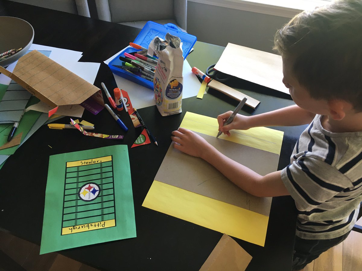 JonnyDubSD's tweet photo. Art project of the day.  My boys making an exact replica of @steelers @heinzfield @PaperStadiums https://t.co/ArprN9yu1g